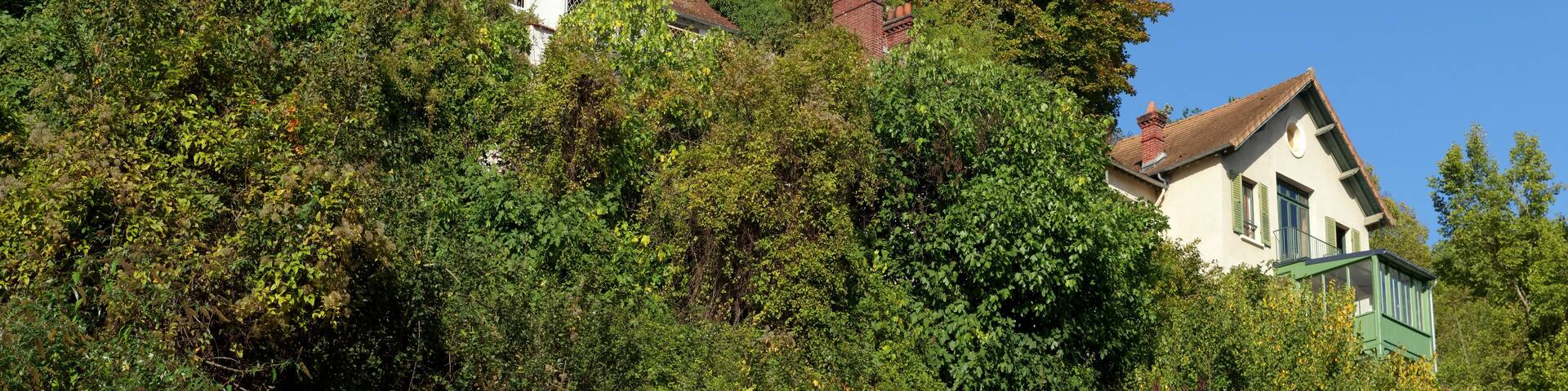 Rolleboise village in the Seine valley