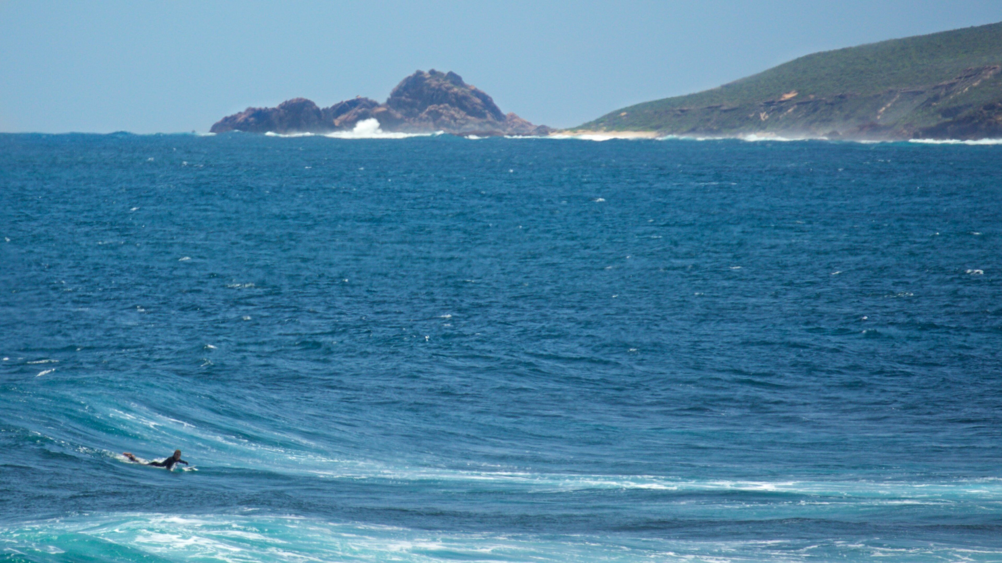 Thị trấn Yallingup cho thấy lướt sóng và cảnh bờ biển