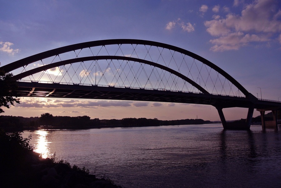 As you enter Hastings, MN from Wisconsin you'll drive across this bridge. #AquaTrove