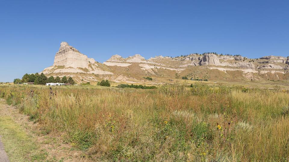 Panorama from the Oregon Trail with Sentinel Rock, the Mitchell Pass, Eagle Rock and Scotts Bluff National Monument