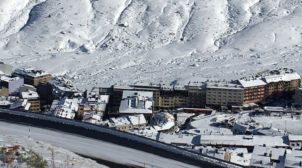 Some of the best ski slopes in the world, Andorra stands solid as a non EU country between Spain & France. Situated in Pyrenees mountains, Andorra attracts skiers in the region and is a tax free haven for shoppers. We loved visiting this tiny country and the drive from Barcelona was breathtakingly beautiful. đŠđ©