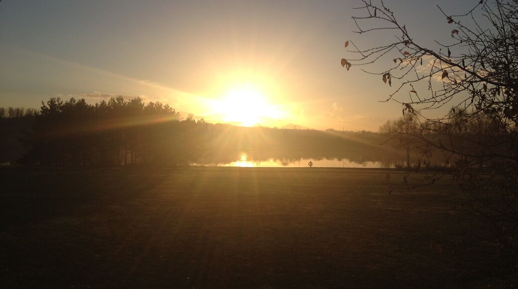 Sunset at strathclyde park