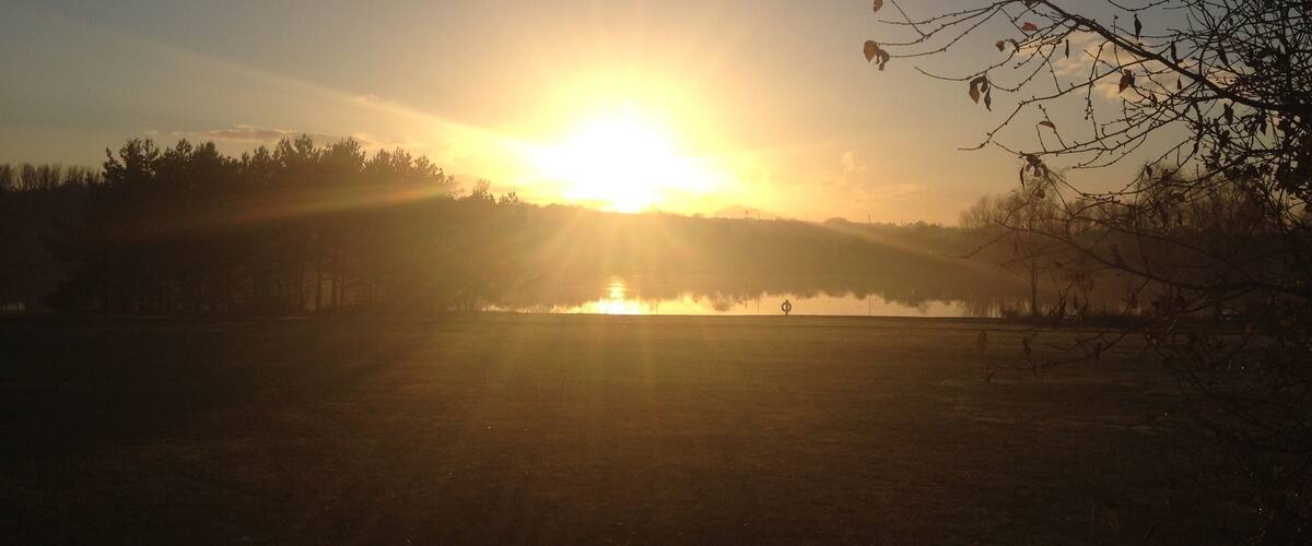 Sunset at strathclyde park