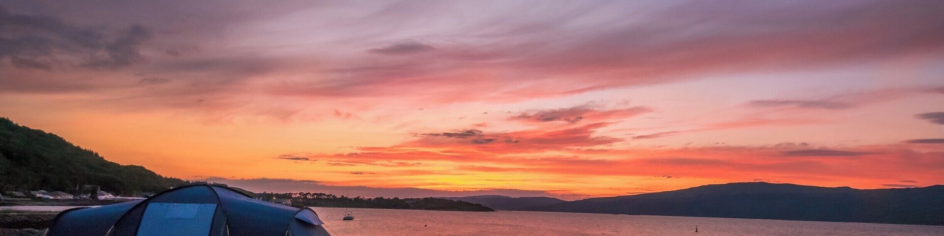Isle of Mull has some great locations to visit. There are excellent camping locations - this picture was taken from the campground just by the Craignure Ferry Terminal. Sunsets in Scotland during Midsummers are long and colorful if there is a break in the clouds. #colorful #weekend #goldenhour
#camp