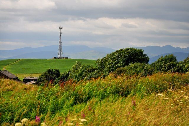 Mast at Bleasegale Hill The [radio?] mast at Bleasegale Hill, viewed from the B6254 slightly North of Audlands Park.