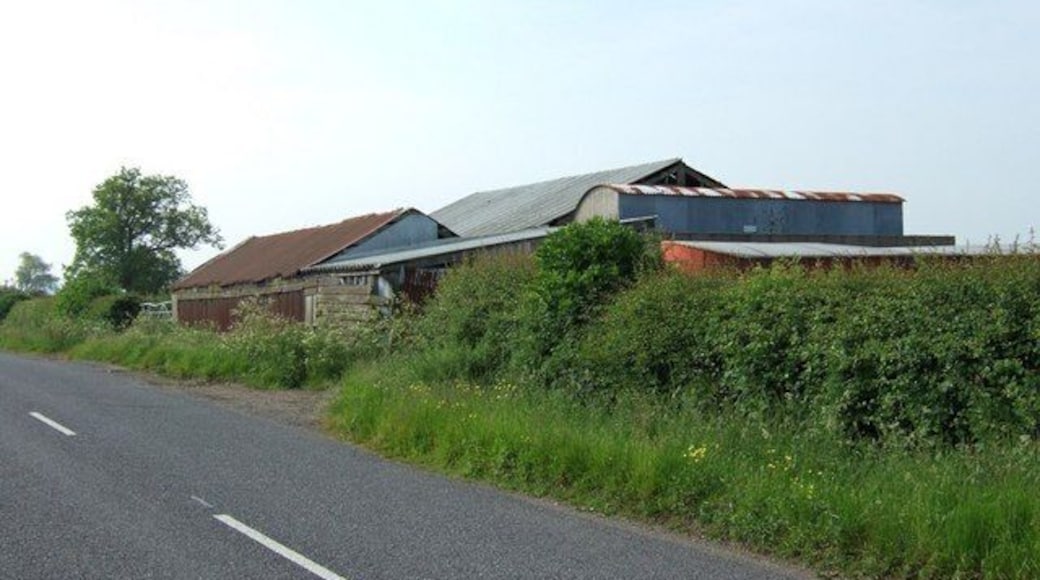 Farm Buildings along The Rye. These are a group of isolated farm buildings alongside the lane called The Rye between Eaton Bray and Billington.