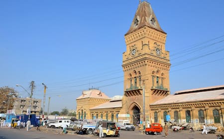 Cheap Pegasus Airlines flights from Manchester to Karachi (MAN