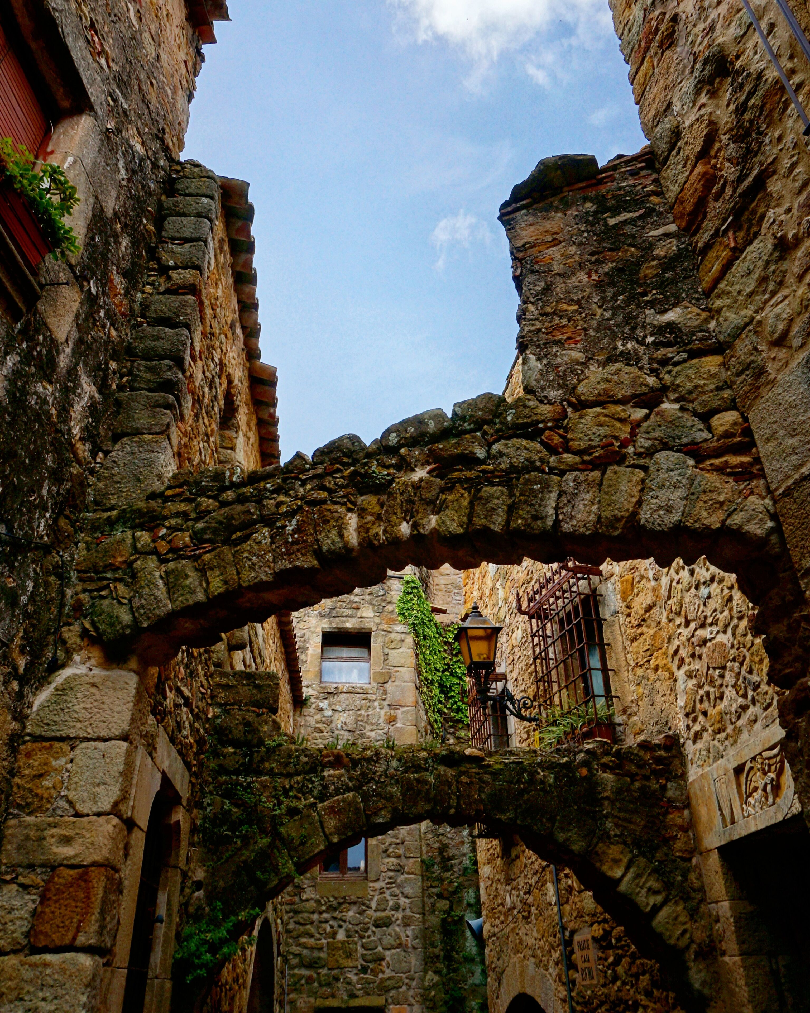 Pals is a charming medieval town close to Girona, perfect for a day trip if you're visiting the Costa Brava area.

#LifeAtExpedia #WeLoveOurMarkets #medieval #Spain #Catalonia