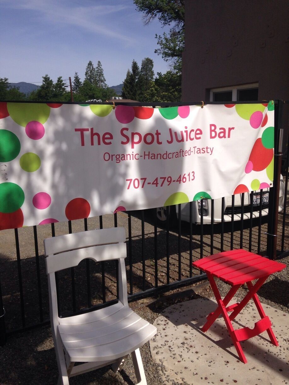 Awesome local juice bar! I ordered the Happy Tummy with turmeric, ginger, lemon, apple, and pineapple. 