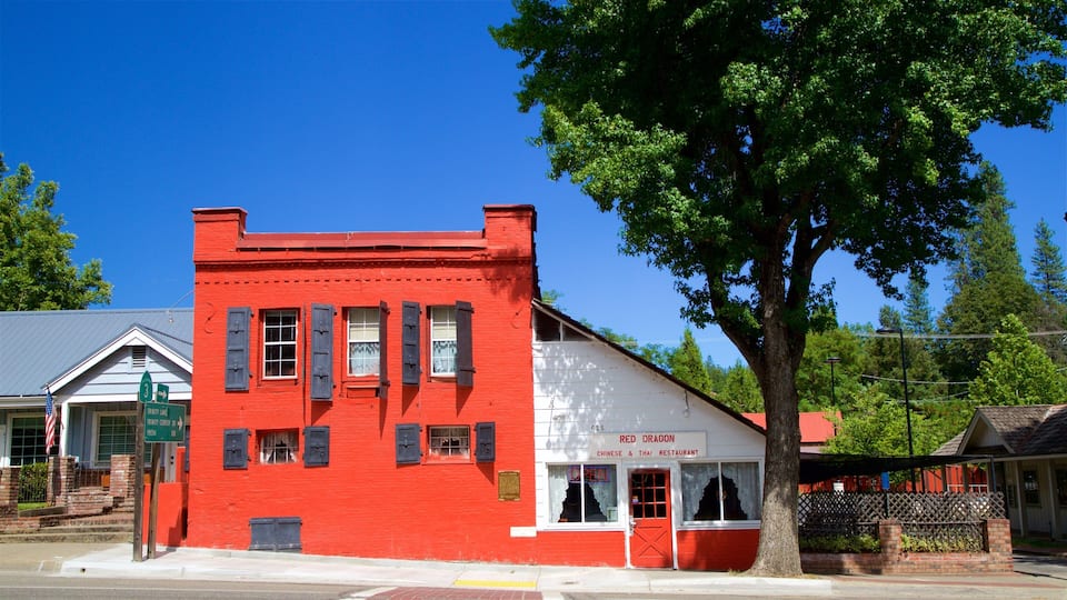 A red building with a sign for Red Dragon Chinese & Thai Restaurant.