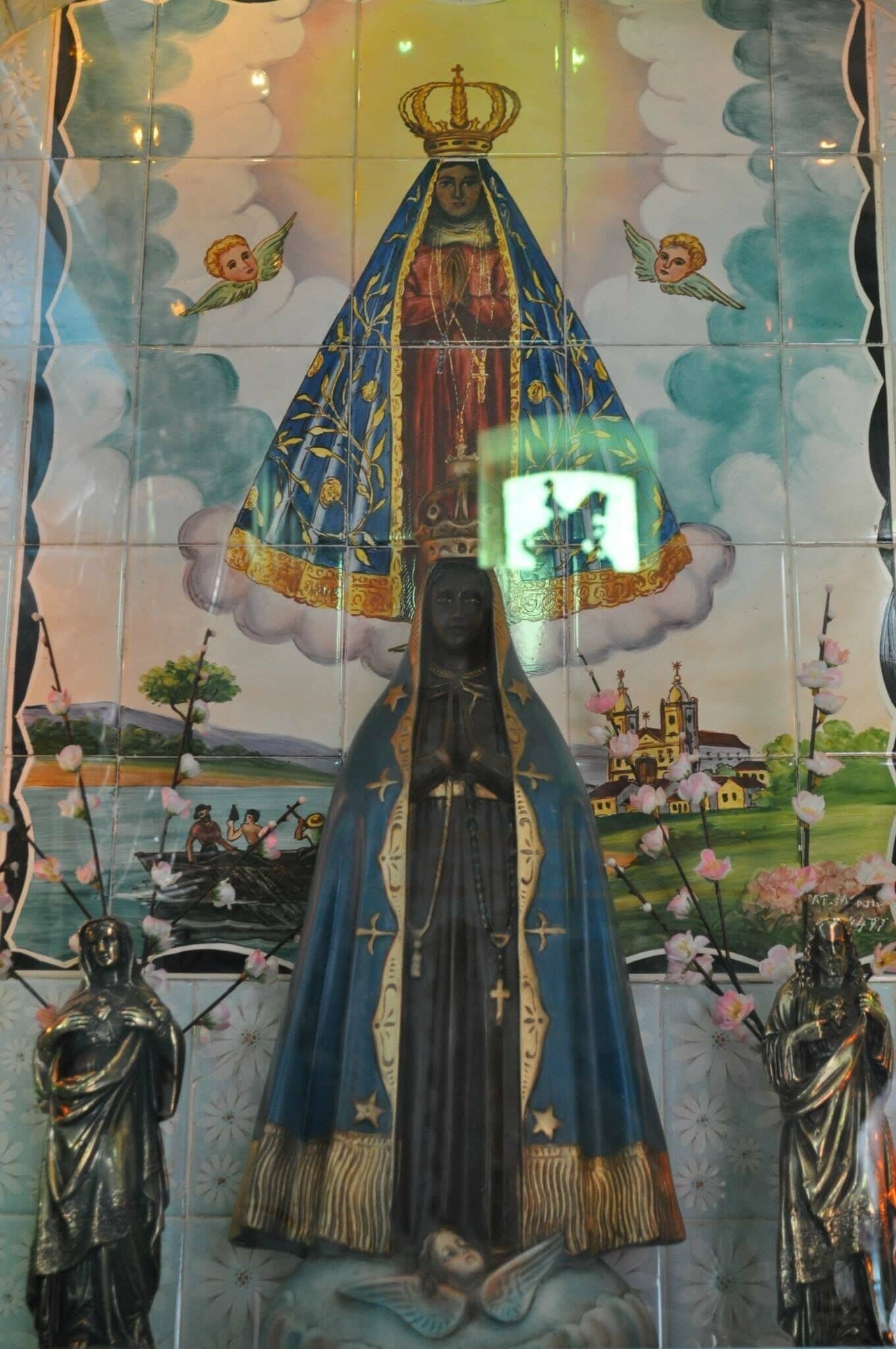 Nossa Senhora da Aparecida.