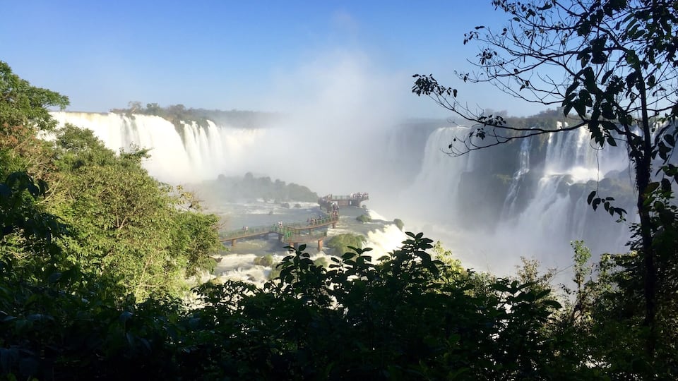 Brazilian Side-
This Side only has like 10% of the falls and can be done in a few hours. I did it in 2.5h including the bus in and out, and it was frantic and rushed. Id recommend 3.5-4h total to be relaxed and enjoy. In the afternoon/early evening the sun isn't ideal for the walkway pics, but it's in the best spot for pictures at the end for the highlight of the Brazilian Side.
Couldn't wait to get out on that walkway!!