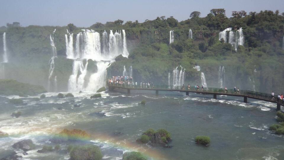 #WeekendGetaway
Iguazu National Park
The semicircular waterfall at the heart of this site is some 80 m high and 2,700 m in diameter and is situated on a basaltic line spanning the border between Argentina and Brazil. Made up of many cascades producing vast sprays of water, it is one of the most spectacular waterfalls in the world. The surrounding subtropical rainforest has over 2,000 species of vascular plants and is home to the typical wildlife of the region: tapirs, giant anteaters, howler monkeys, ocelots, jaguars and caymans.
Spetacular