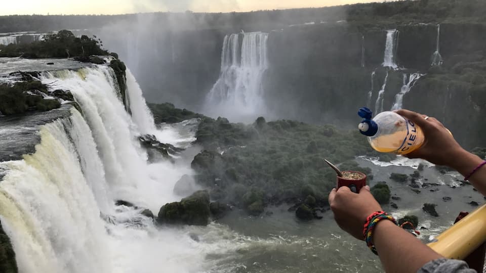 Time for a Tereré while marveling at the iguazu falls on the Brazilian side. Tereré is an infusion of yierba mate prepared with chold water and some juice.