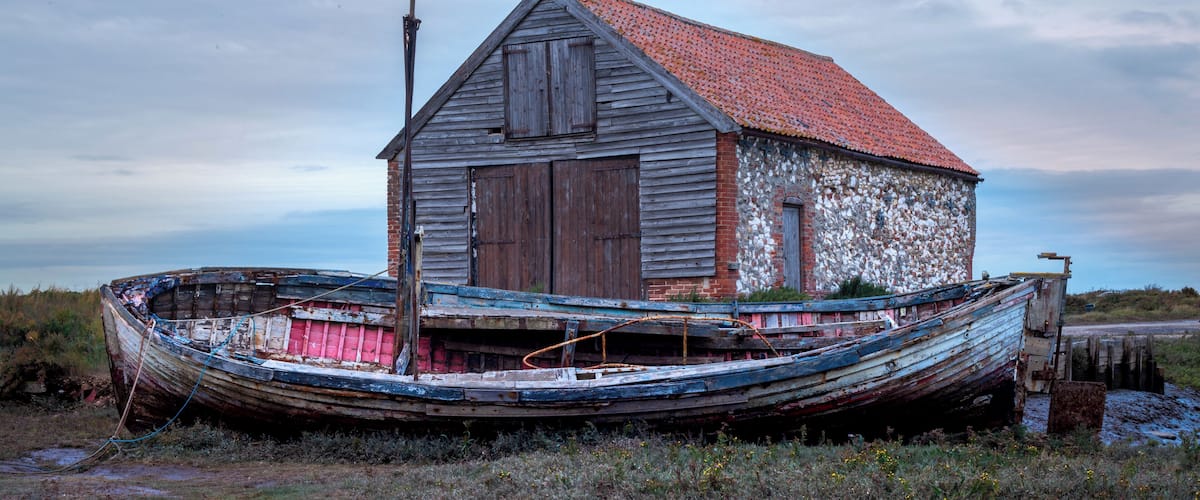 Great place for walking, birdwatching and
photography.