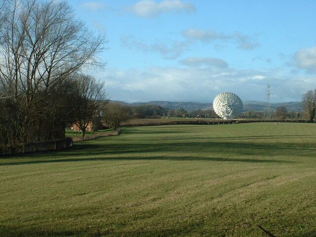 Farmland and MERLIN telescope: This telescope, located in Knockin, is one of six in the MERLIN array. MERLIN stands for the Multi-Element Radio-Linked Interferometer Network, Jodrell Bank's array of observing stations that together form a powerful telescope with an effective aperture of over 217 kilometres. Note: The dish is situated in the adjacent square.