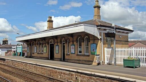 Ticket office, Gobowen railway station