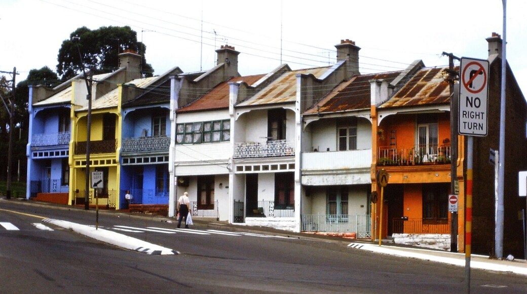 Sydney. March 1986. Less colourful nowadays!