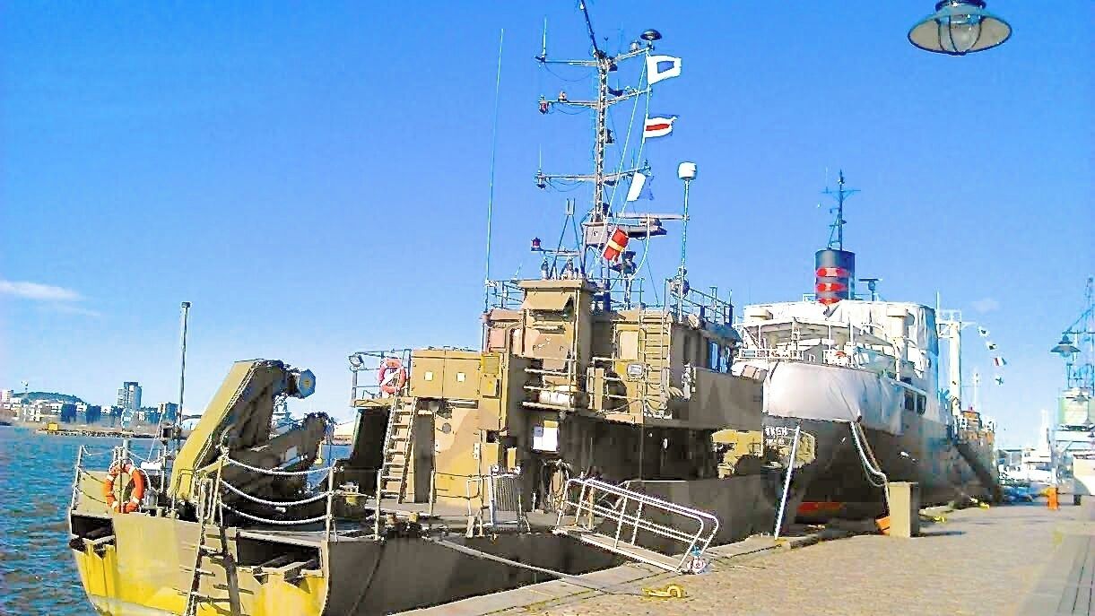"Maritiman" ship museum, at "Packhuskajen".

This is in central Gothenburg, just a short walk from the opera. You can easily walk along the kay.

FOR MORE INFO: 
www.maritiman.se