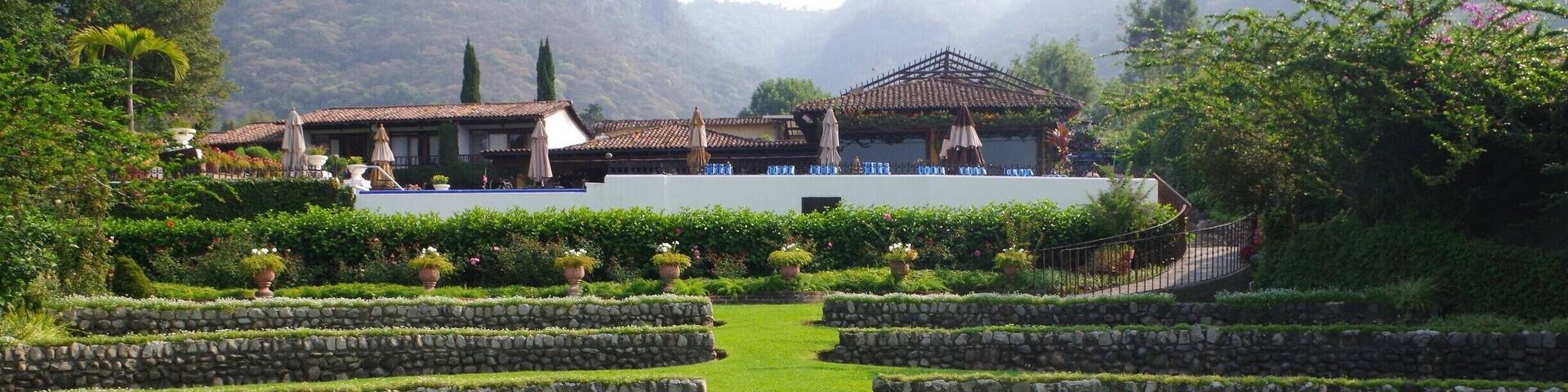 Beautiful Gardens at this hotel. You can pay to go in to see the gardens or eat at the restuarant then see the gardens for free. Very nice hotel too.