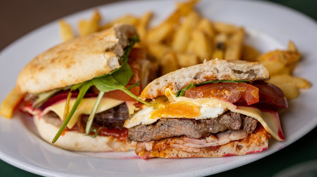 Nundle which includes food and cafe lifestyle