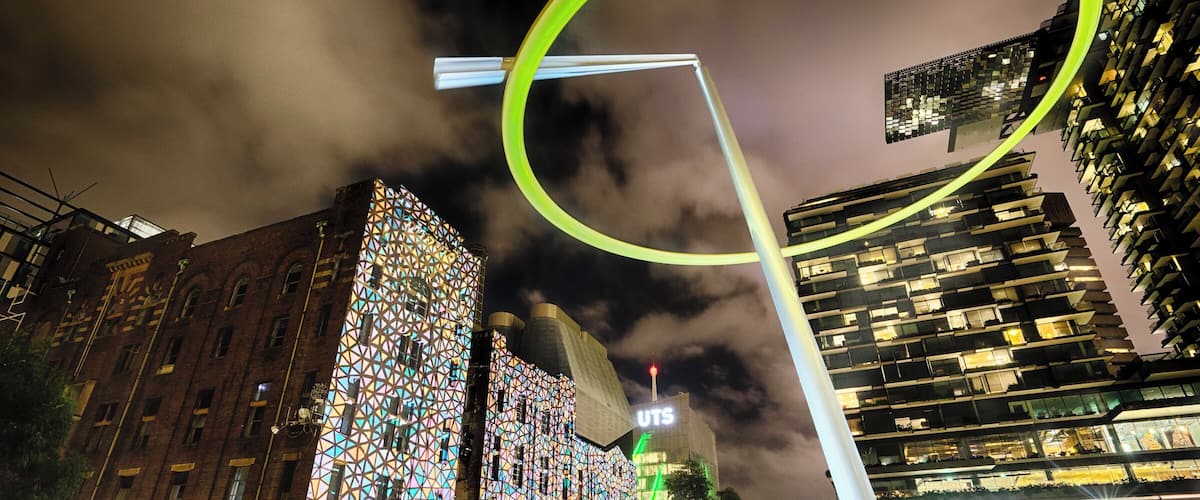 Central Park Sydney has the old brewery facade lit up with a colourful projection thats worth checking out this Vivid Sydney
#VividSydney #CentralParkSyd #CentralParkSydney #traveltherenext @traveltherenext #troveon @VividSydney @CentralParkSyd