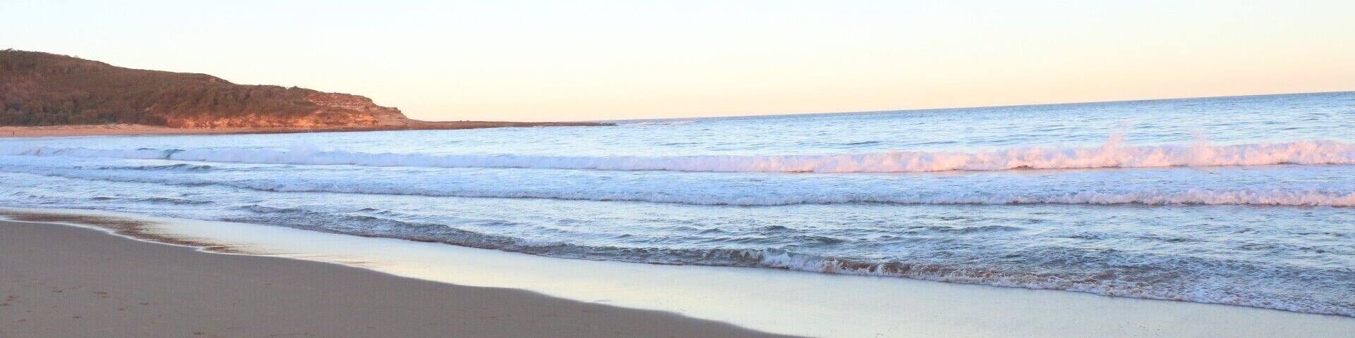Love the colours of the Sunset on the "layers" of waves coming in. Pristine and beautiful.
#HiddenGems #PrettyBeach #LifeAtExpedia