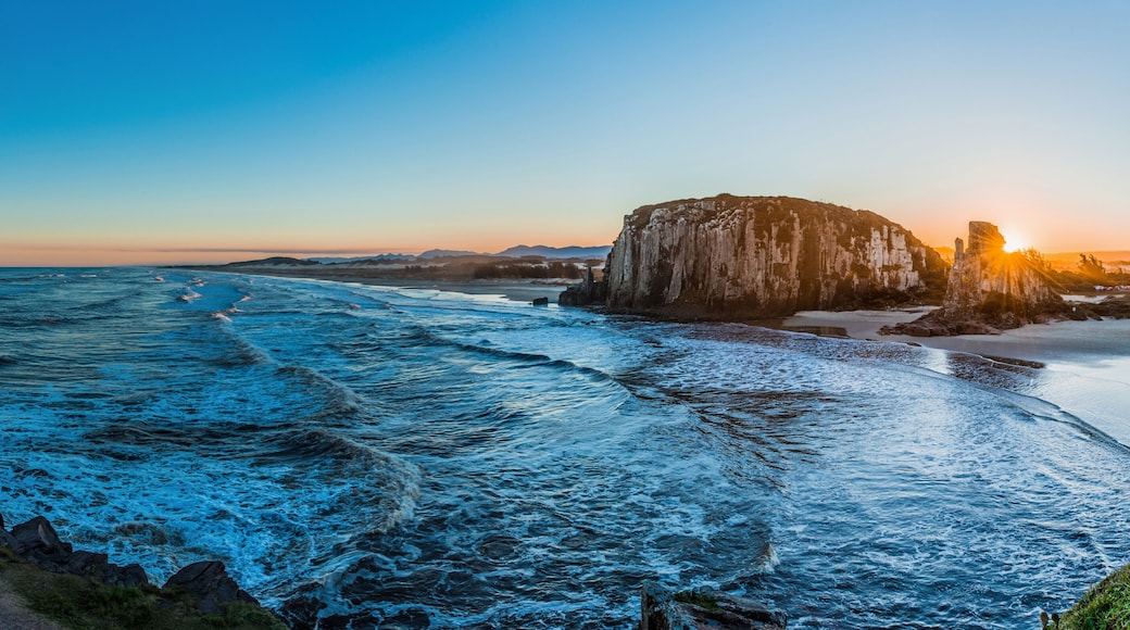 Guarita Park, is a Brazilian Conservation Unit located in the southern region, in the State of Rio Grande do Sul, in the municipality of Torres