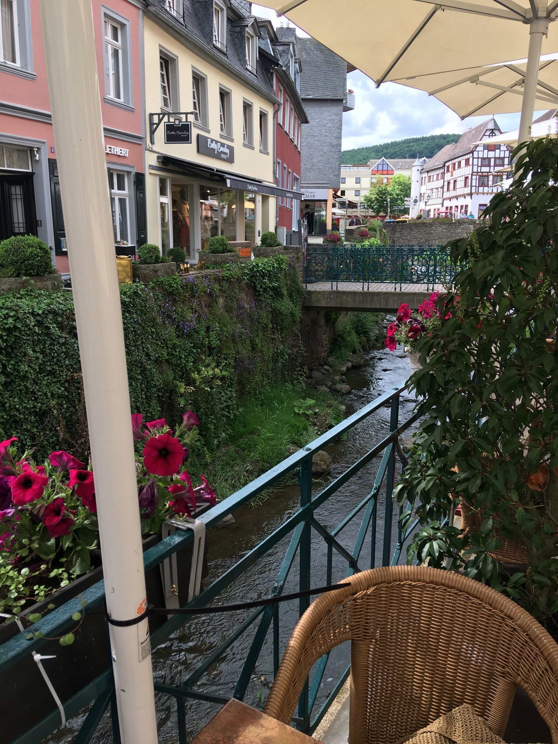 The stores of the City Outlet of Bad Münstereifel are positioned in VERY old houses, mostly  about anno 1580, but in a very good state. You can find a lot of great brands there and a lot more, nice restaurants and a Lindt chocolate shop 😍
That's one hour by car from my home. 