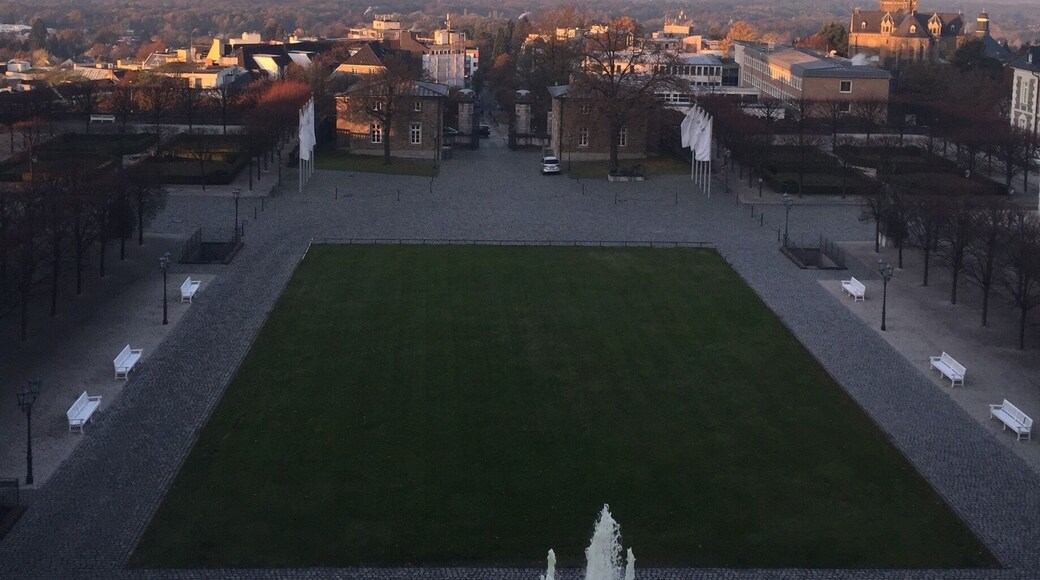 View from the Bensberg castle transformed into a grand hotel on this colourful autumn morning
#lifeatexpedia