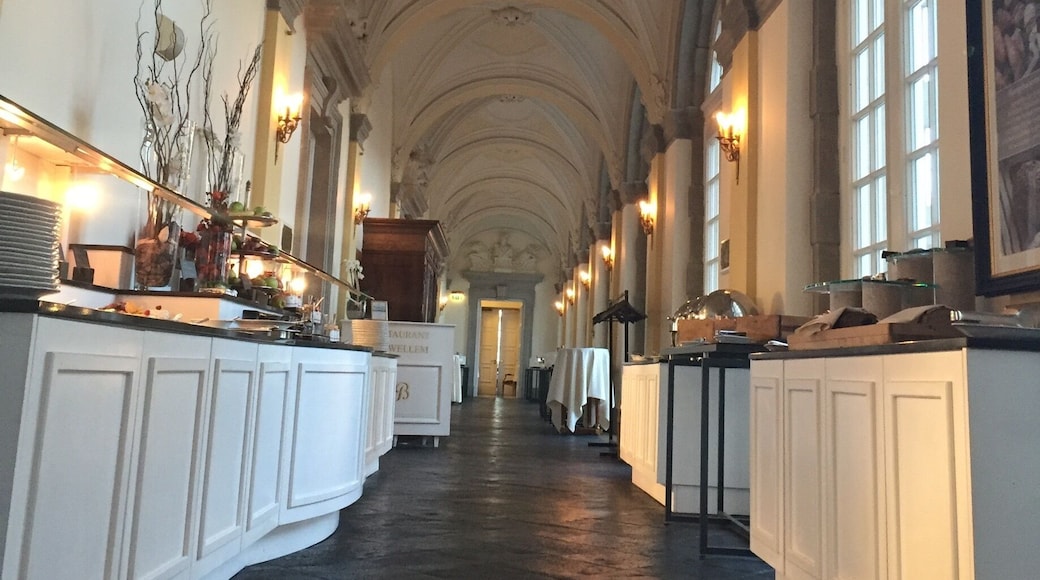 Breakfast in the Castle