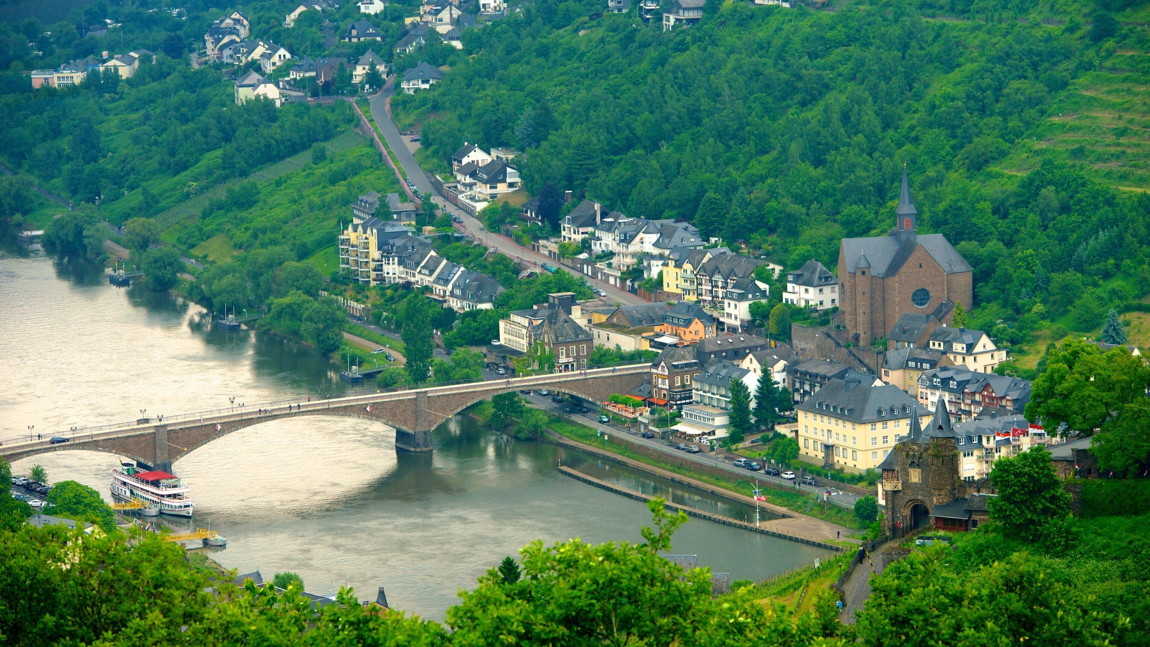 Cochem showing a river or creek, a small town or village and a bridge
