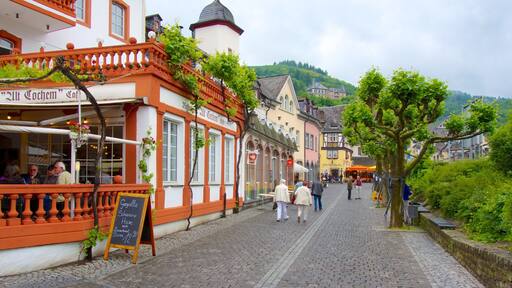 Cochem featuring cafe scenes, a small town or village and street scenes