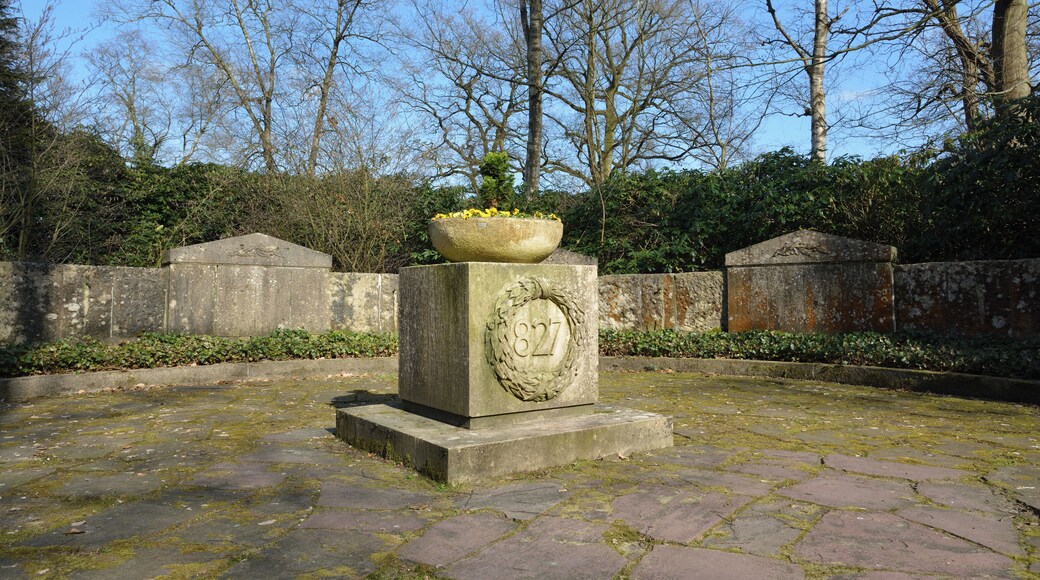 Impressionen vom evangelischen Friedhof Elmshorn.
