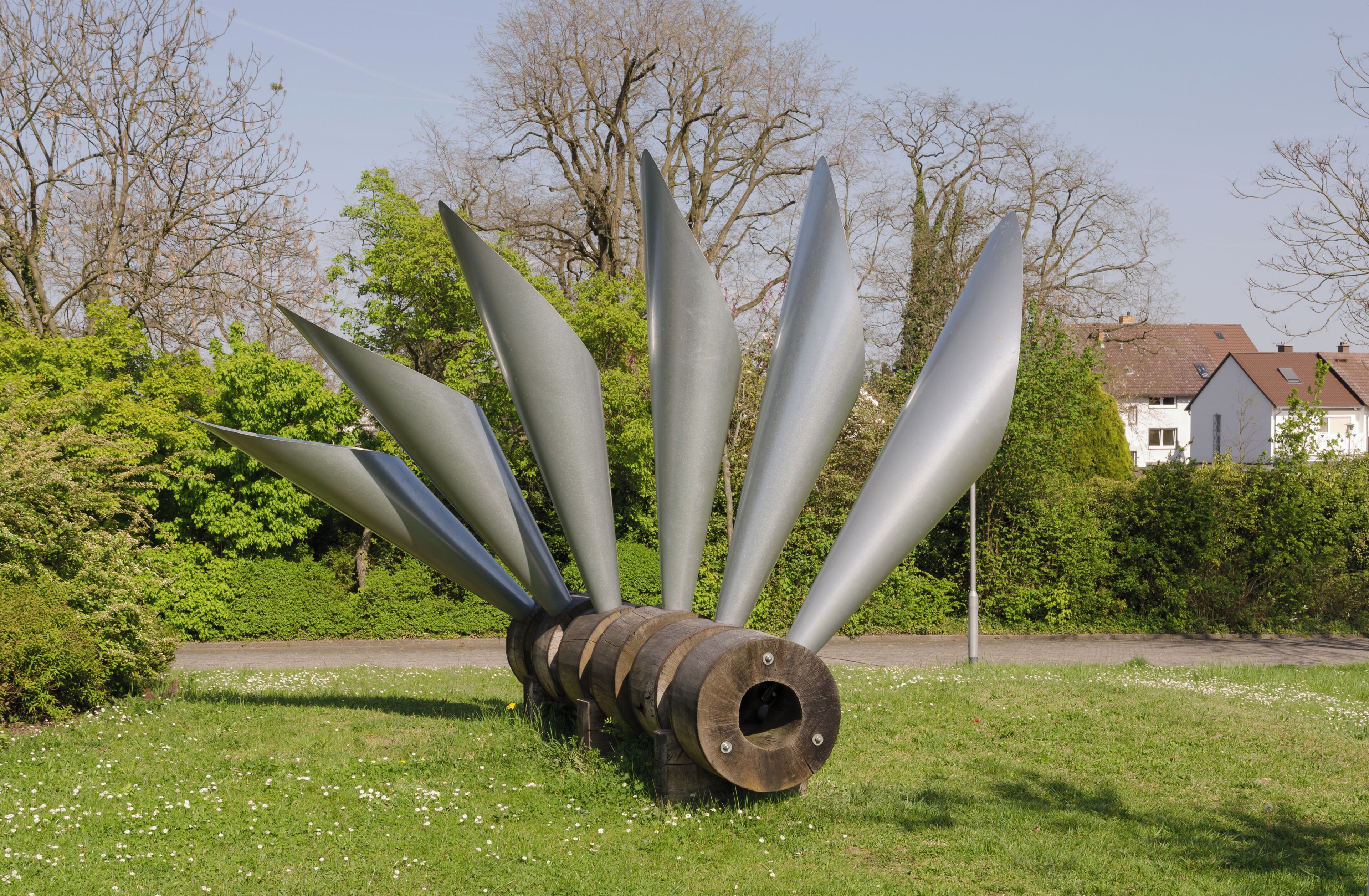 Sculpture Lauscher, Mörfelden-Walldorf, Hesse, Germany.