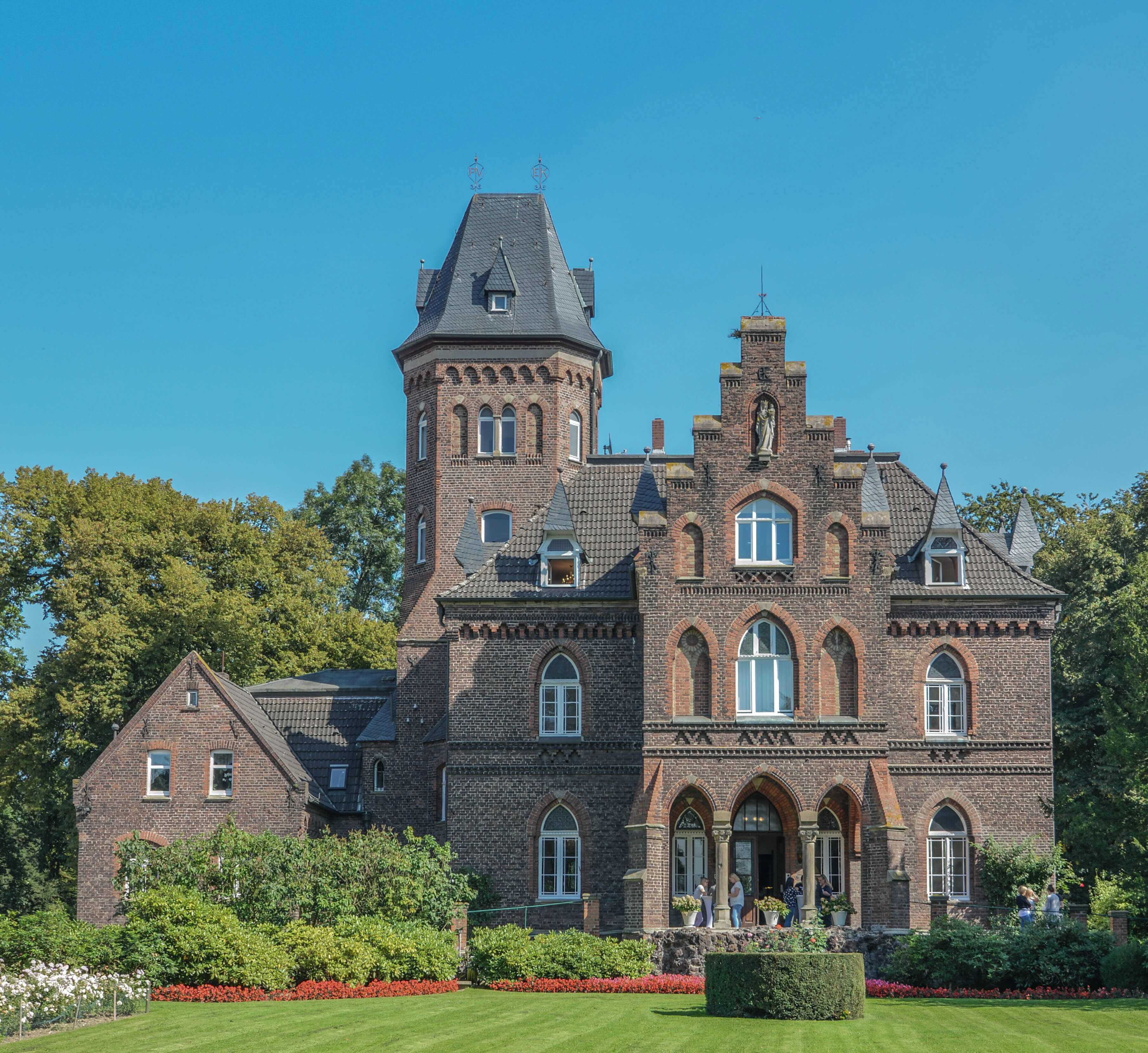 This is a photograph of an architectural monument. It is on the list of cultural monuments of Monheim am Rhein