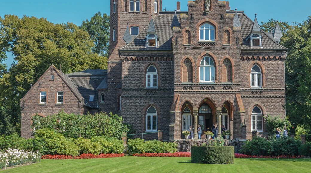 This is a photograph of an architectural monument. It is on the list of cultural monuments of Monheim am Rhein