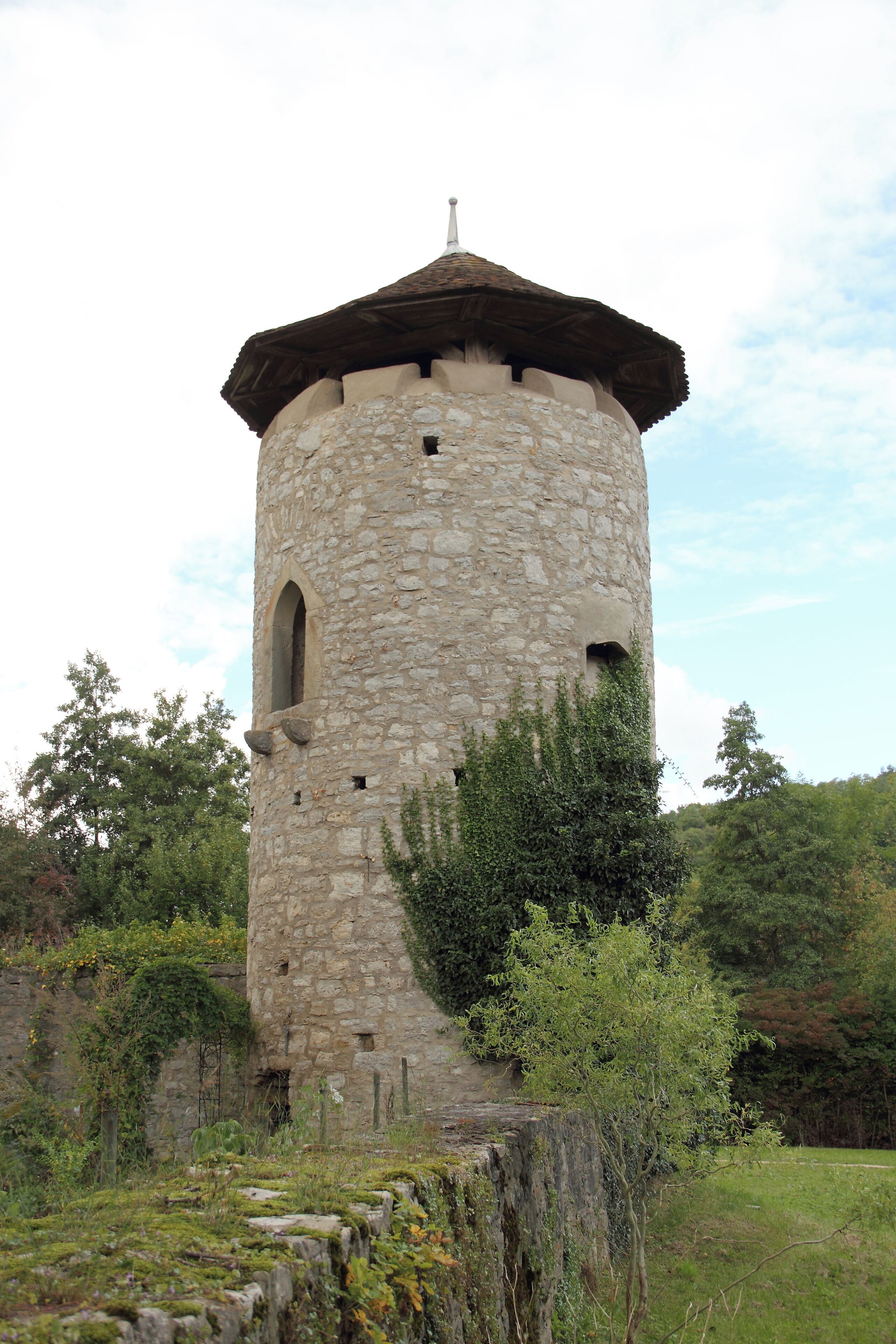 Am Grabenschied mit dem Fuchsturm in Niederstetten.