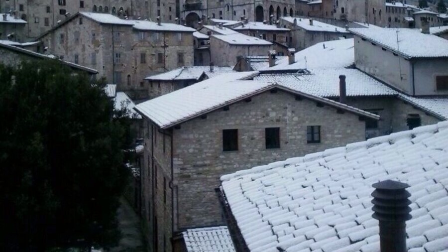 Snow time in Gubbio