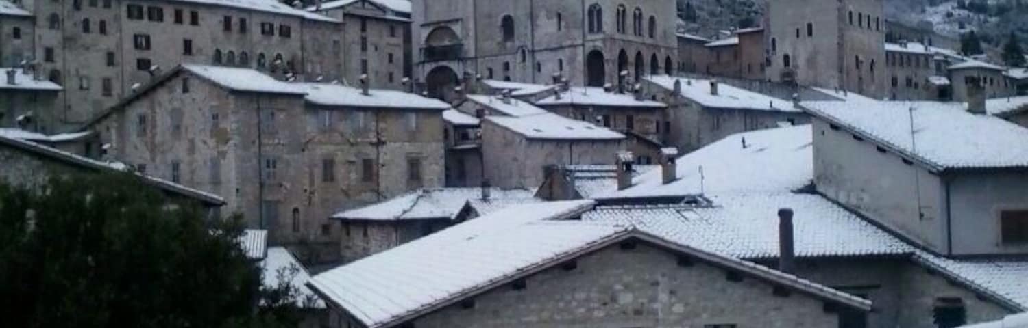 Snow time in Gubbio