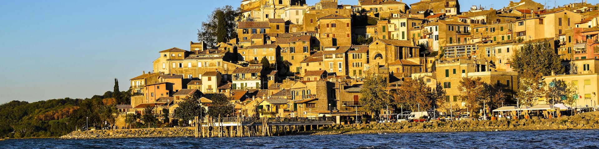 Le village médiéval d'Anguillara Sabazia en Italie
