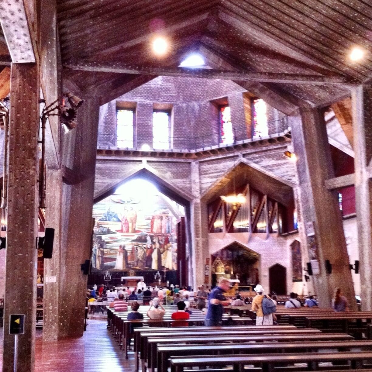 Inside the Church of Annunciation, Nazareth, Israël.
This Church is really beautiful. Take time to watch the details and all the Mozaics given as gifts by the different countries of the world.