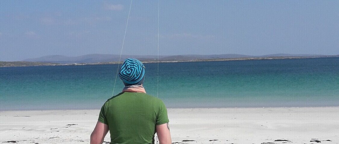 Spaß mit der Lenkmatte am Dog´s Bay.
Great day with a kite at Dog´s Bay.