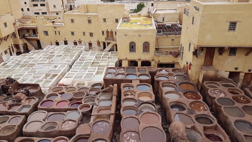 Large tannery that provided a fascinating look at how animal hides are turned into leather. The colors, the smell, the activity of the workers below...quite an overwhelming but worthwhile experience.
#fes #oldcity #fascinating