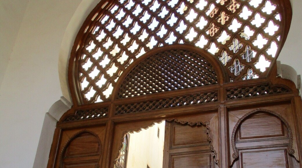 The doorway leading out to the souk.
This library was founded by a woman during the 9th century and is thought to be the oldest working library in the world.
https://davenotravels.blog