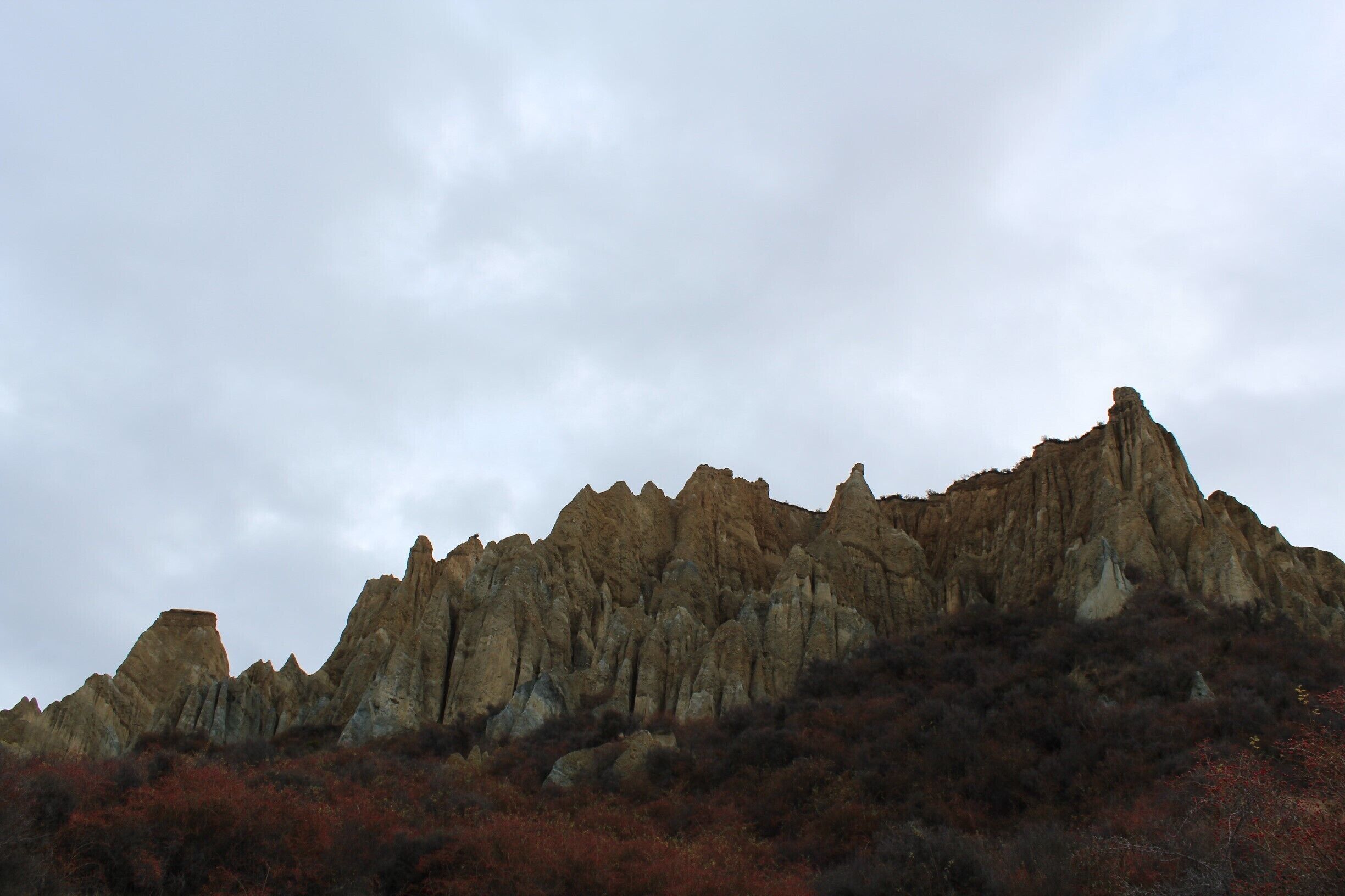 a quick detour off the main road will get you right up to the cliffs, we went after some pretty heavy weather so it was good and slippery when we went and we got covered in clay exploring