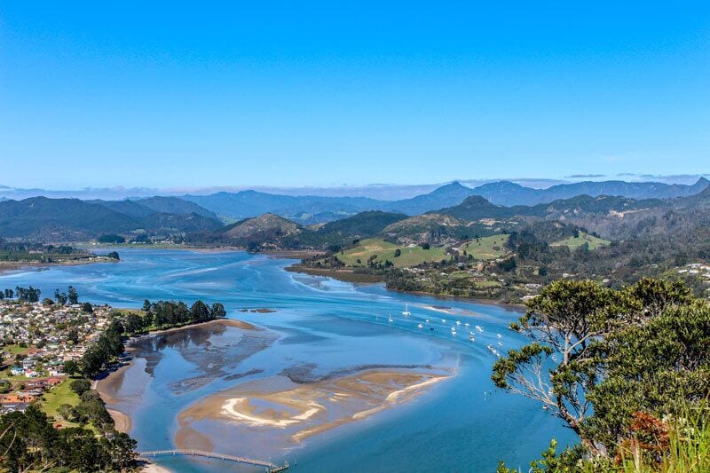 Mount Paku offers stunning views over Tairua (right), Pauanui (left), their beaches and an array of Islands, including Shoe, Slipper, Penguin, Rabbit and the Aldermen Islands. This walk is approximately 40 minutes from the Tairua township, or park on Tirinui Crescent close to the summit for a short walk up the summit. The views are spectacular.