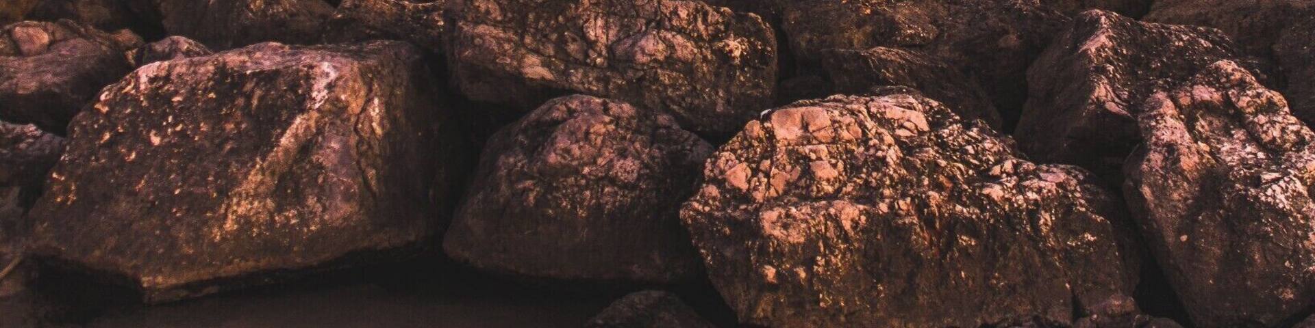 Especially love this photo becasue you can see the transition in colours in the sky and also loved how clear the reflection of the moon wasi n the water. #Barcelona #Beach #Moon #Colourful