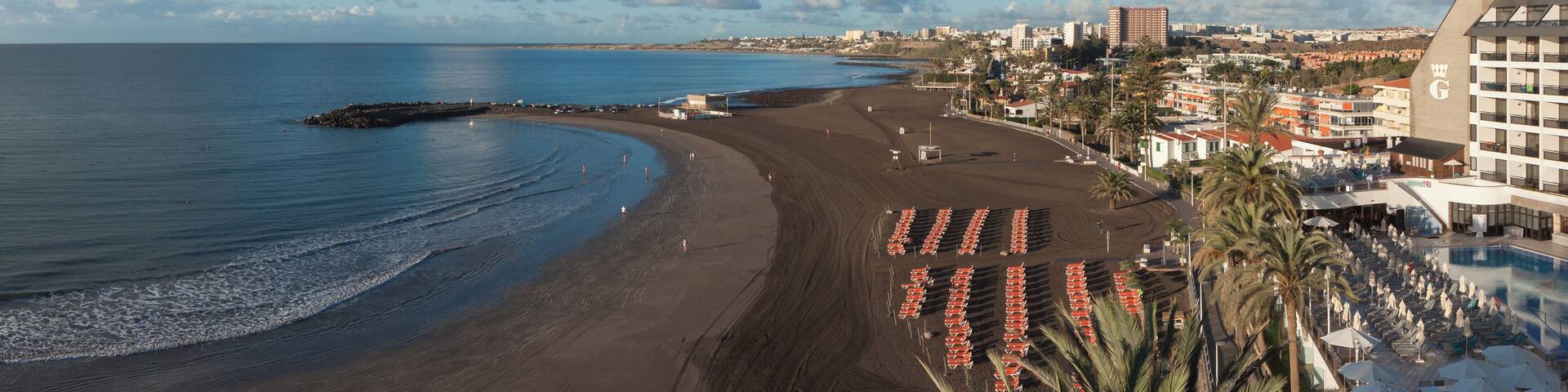 Early morning at the beach of San AgustĂn, Gran Canaria, Canary Islands, Spain