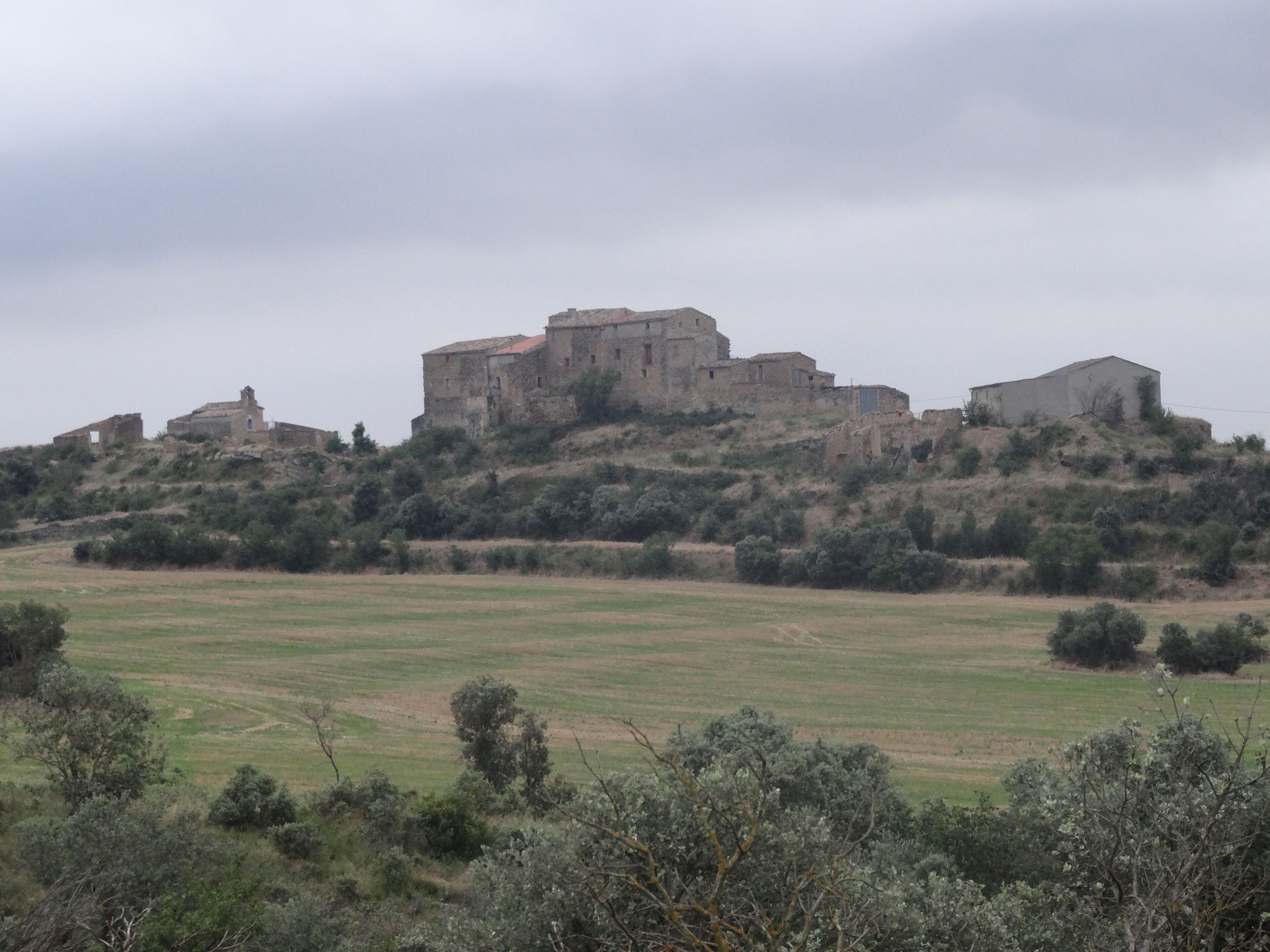 Rocabertí de Sant Salvador (terme d'Agramunt) vist des del GR-3